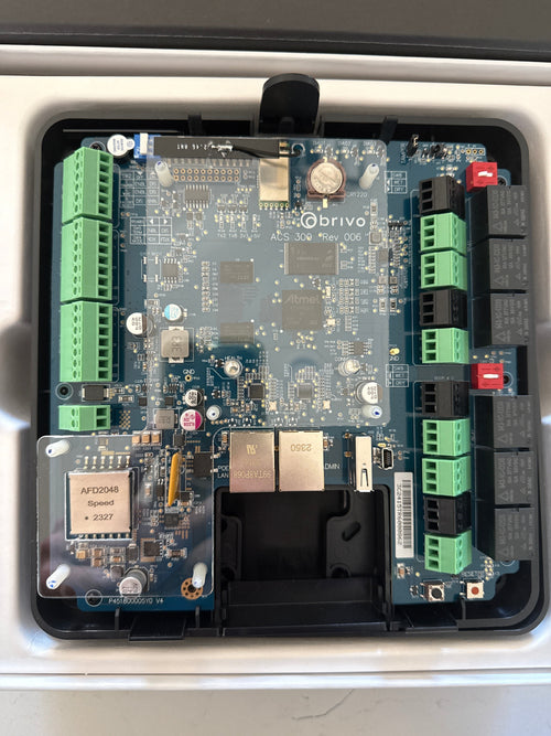 Brivo ACS300 PoE+ two-door access controller alternate view